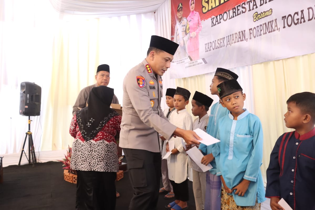 Kapolresta Banyuwangi Berbagi