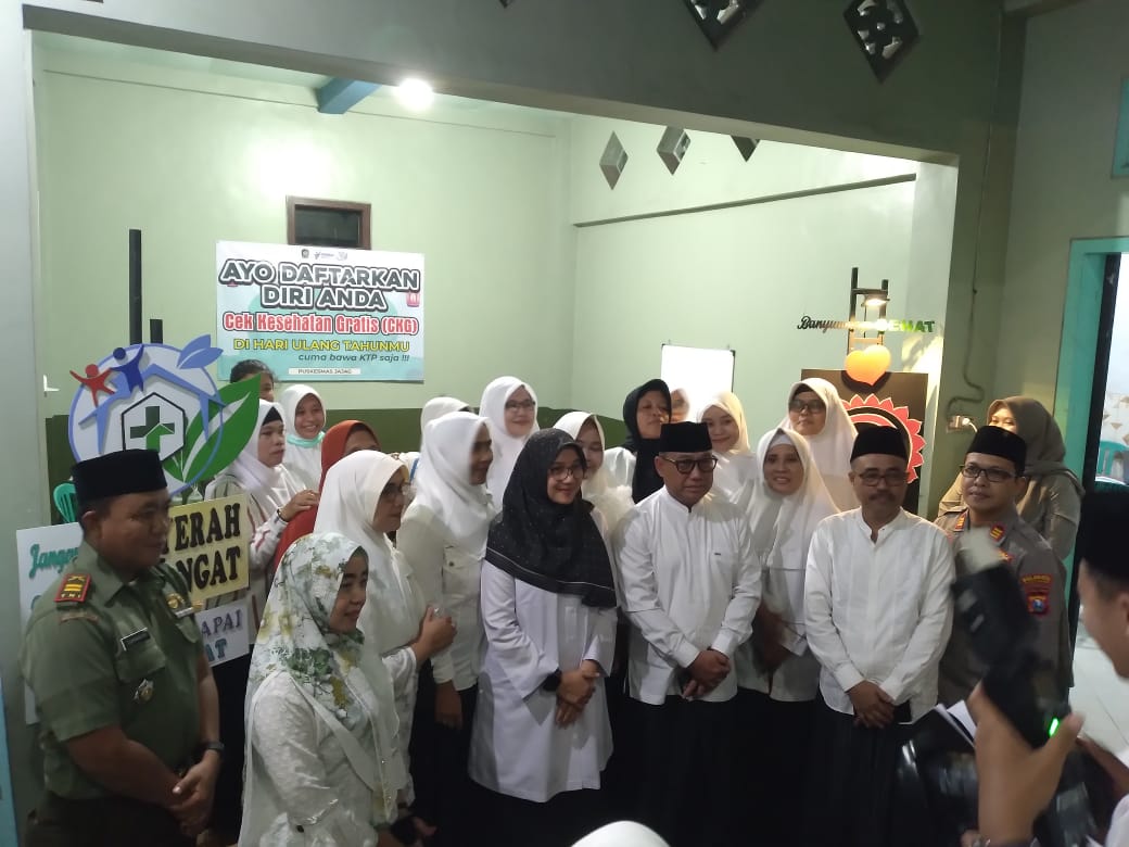 Bupati Banyuwangi bersama Danramil 0825/06 Gambiran dalam Safari Ramadhan di Masjid An Nur, Desa Purwodadi.