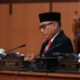 Wakil Bupati H. Mujiono dalam sidang perdana di gedung DPRD Banyuwangi